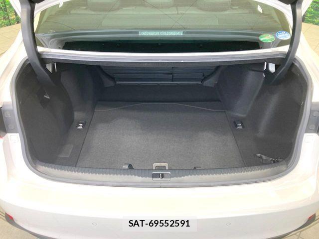 Lexus IS 2015-03 6752238-9