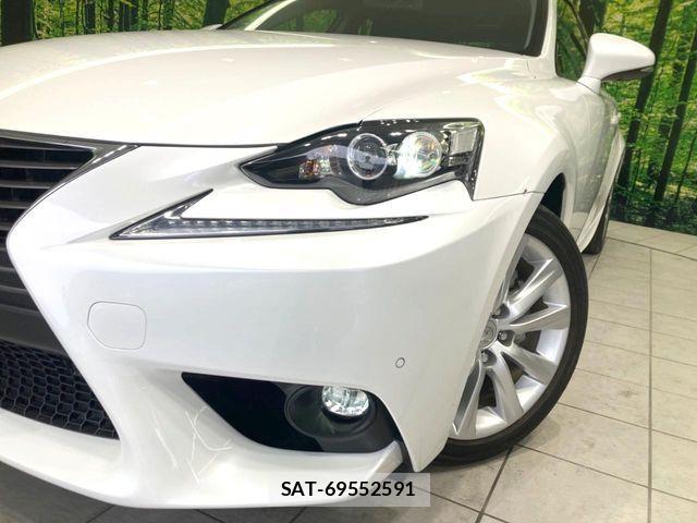 Lexus IS 2015-03 6752238-11