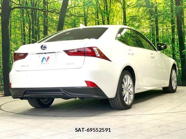 Lexus IS 2015-03 6752238-16