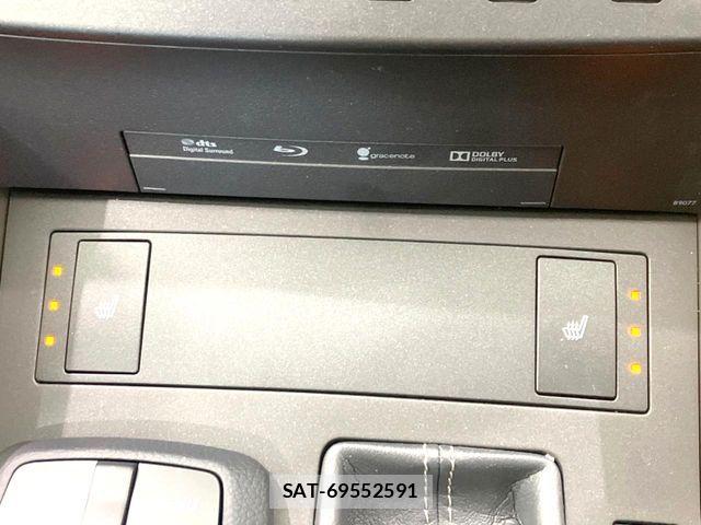 Lexus IS 2015-03 6752238-6