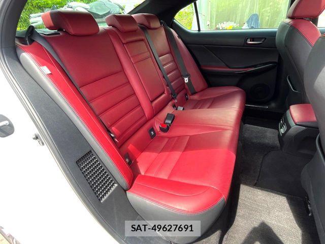 Lexus IS 2021-03 6815680-9