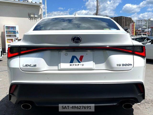 Lexus IS 2021-03 6815680-15