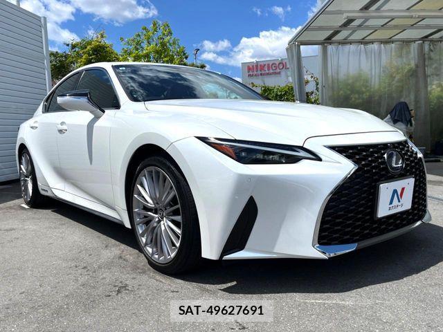 Lexus IS 2021-03 6815680-16