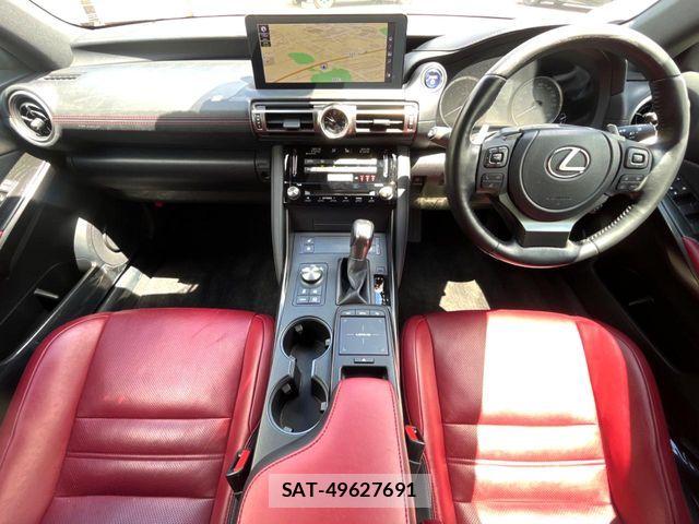 Lexus IS 2021-03 6815680-1