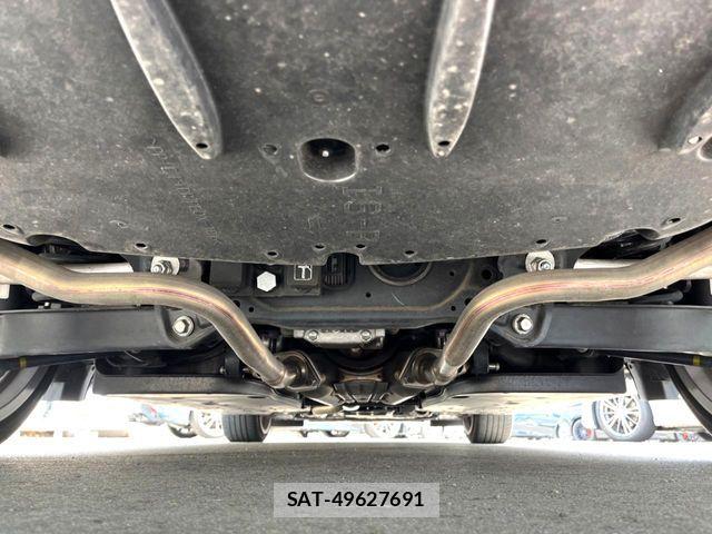 Lexus IS 2021-03 6815680-19