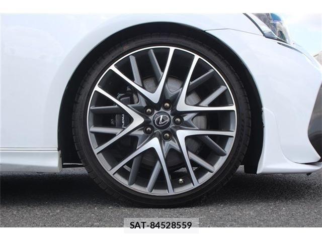 Lexus IS 2018-01 6815688-13