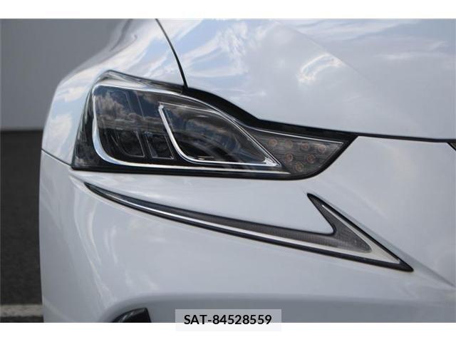 Lexus IS 2018-01 6815688-15