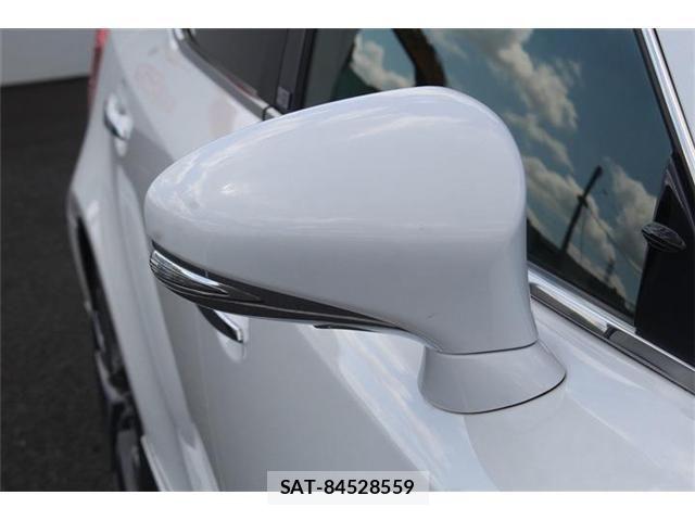 Lexus IS 2018-01 6815688-17