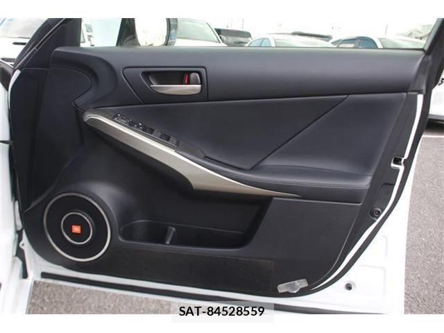 Lexus IS 2018-01 6815688-19