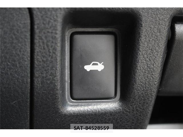 Lexus IS 2018-01 6815688-8