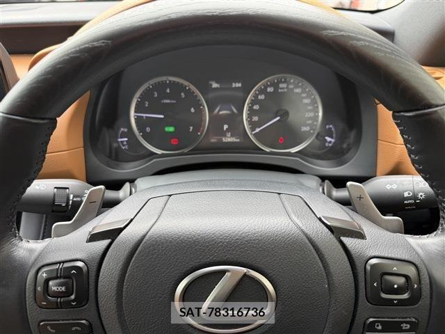 Lexus IS 2021-08 6907685-16