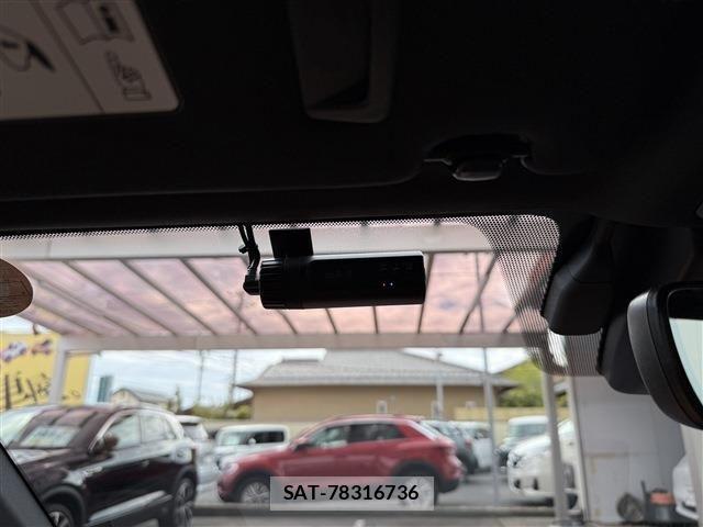Lexus IS 2021-08 6907685-18