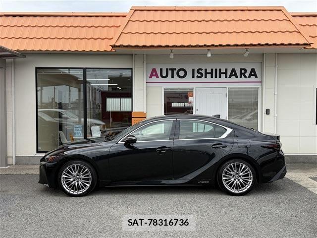 Lexus IS 2021-08 6907685-2