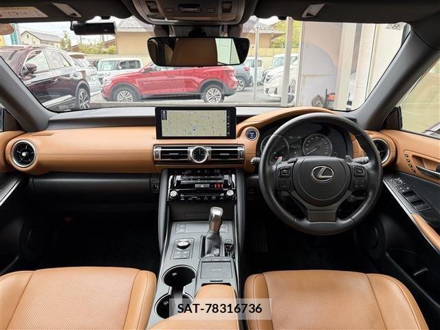 Lexus IS 2021-08 6907685-8