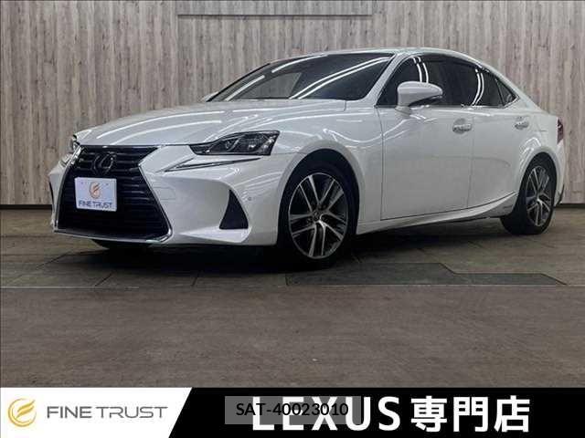 Lexus IS 2018-01 6907696-0