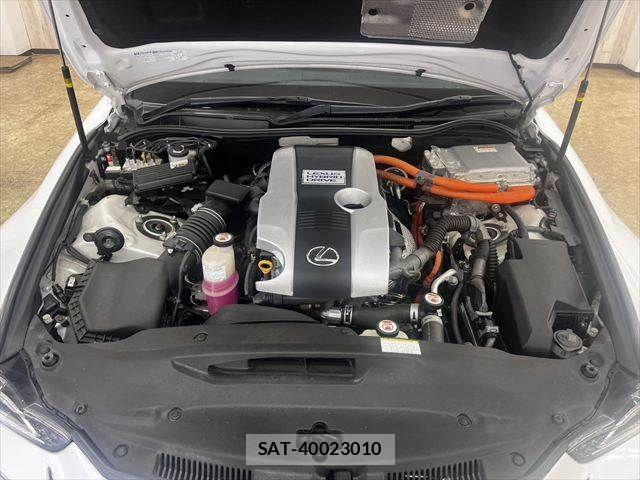 Lexus IS 2018-01 6907696-27