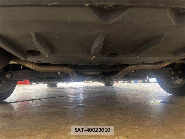 Lexus IS 2018-01 6907696-28