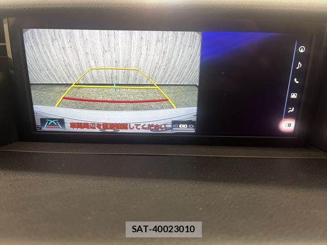 Lexus IS 2018-01 6907696-4