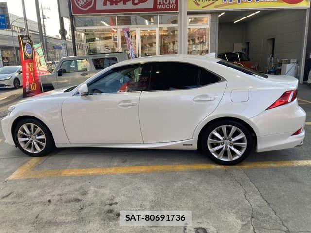 Lexus IS 2013-10 6907703-11