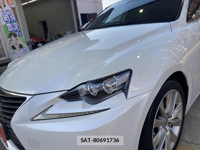 Lexus IS 2013-10 6907703-13