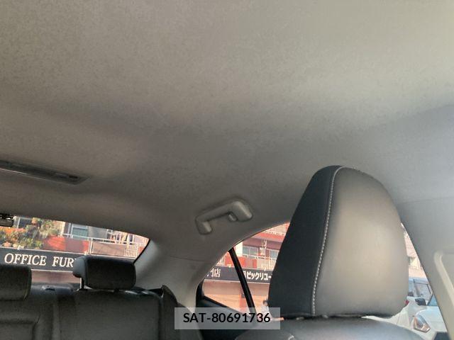 Lexus IS 2013-10 6907703-21