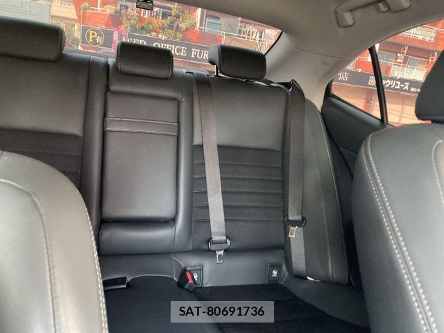 Lexus IS 2013-10 6907703-22