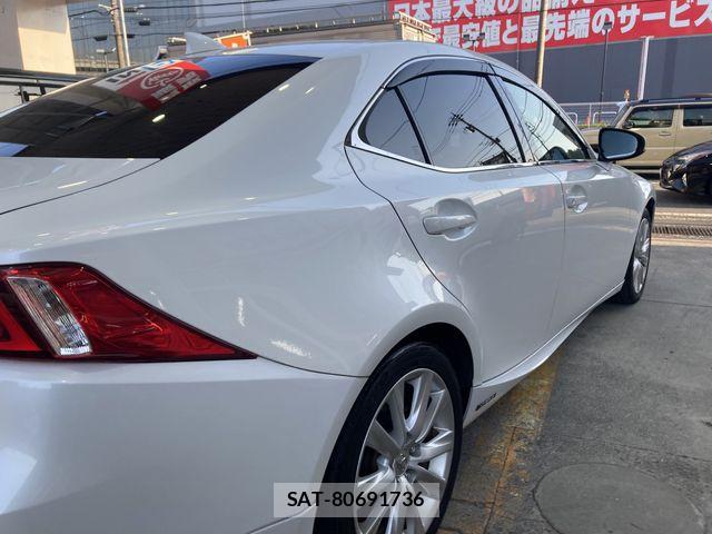Lexus IS 2013-10 6907703-6