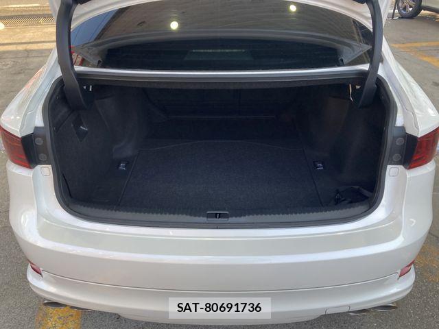 Lexus IS 2013-10 6907703-8