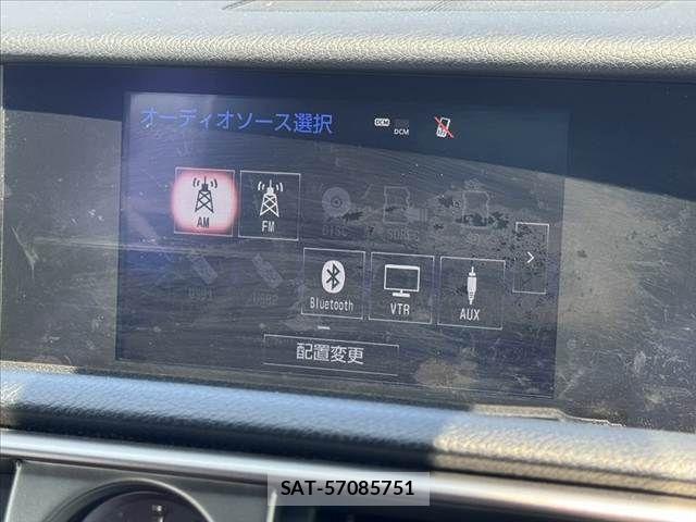 Lexus IS 2013-07 6907697-21