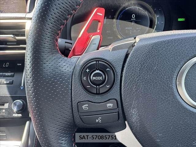 Lexus IS 2013-07 6907697-26