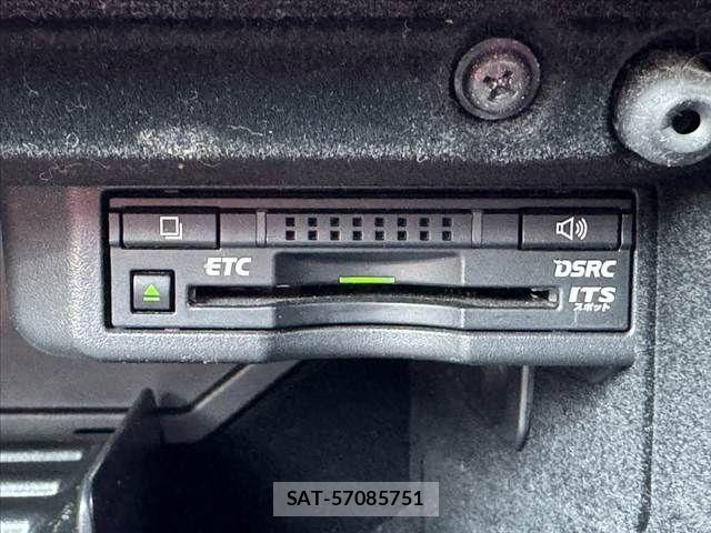 Lexus IS 2013-07 6907697-4