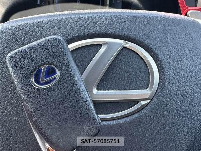 Lexus IS 2013-07 6907697-6