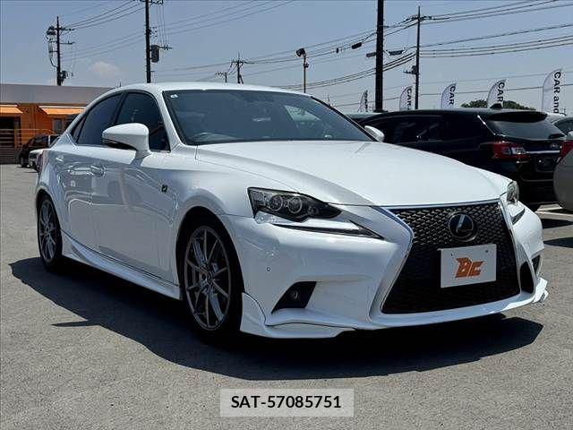 Lexus IS 2013-07 6907697-7