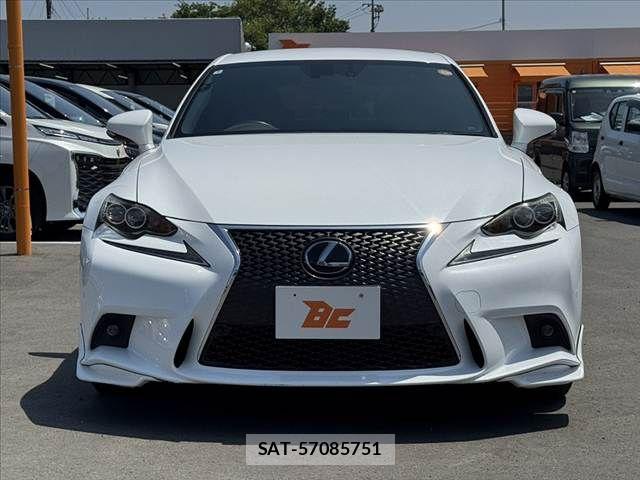 Lexus IS 2013-07 6907697-8