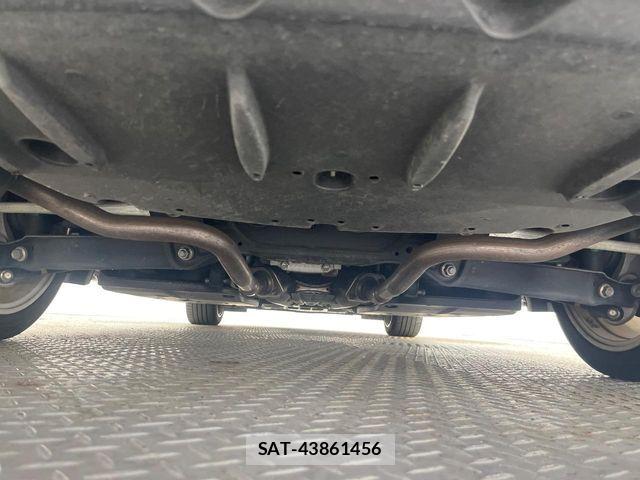 Lexus IS 2014-03 6907699-18