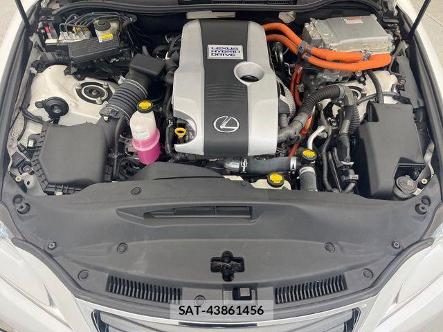 Lexus IS 2014-03 6907699-19