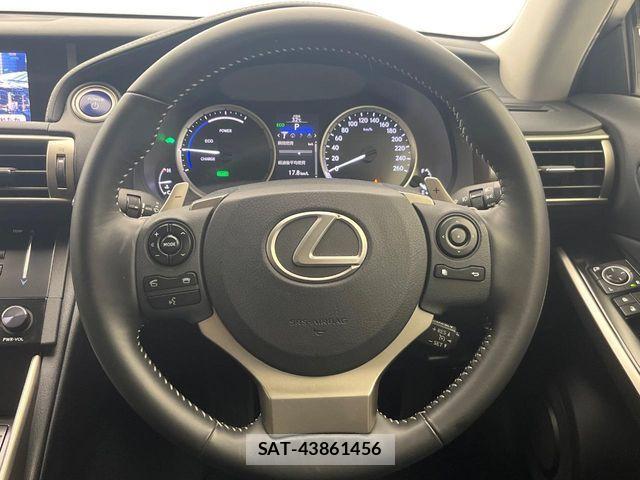 Lexus IS 2014-03 6907699-8