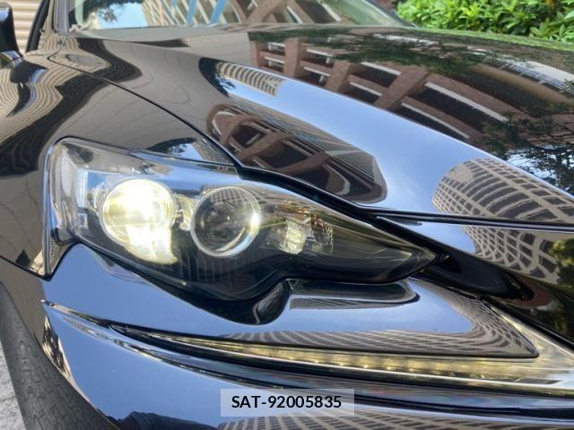 Lexus IS 2013-07 6907709-27