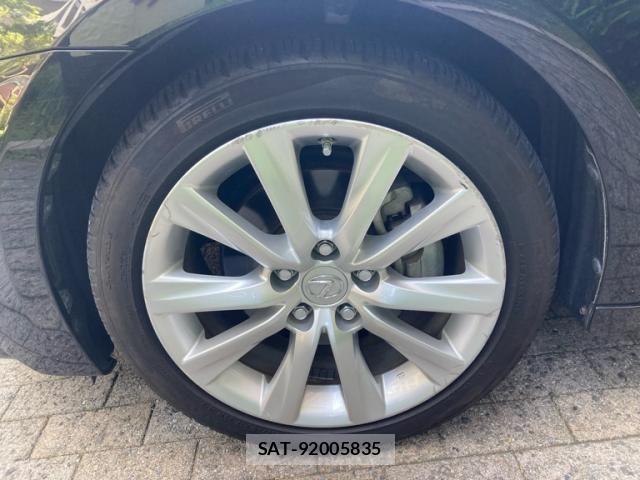 Lexus IS 2013-07 6907709-2