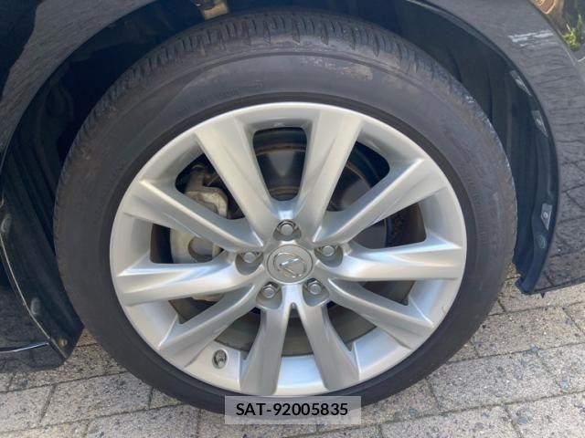 Lexus IS 2013-07 6907709-5