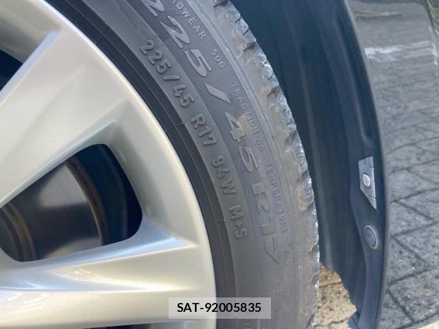 Lexus IS 2013-07 6907709-6