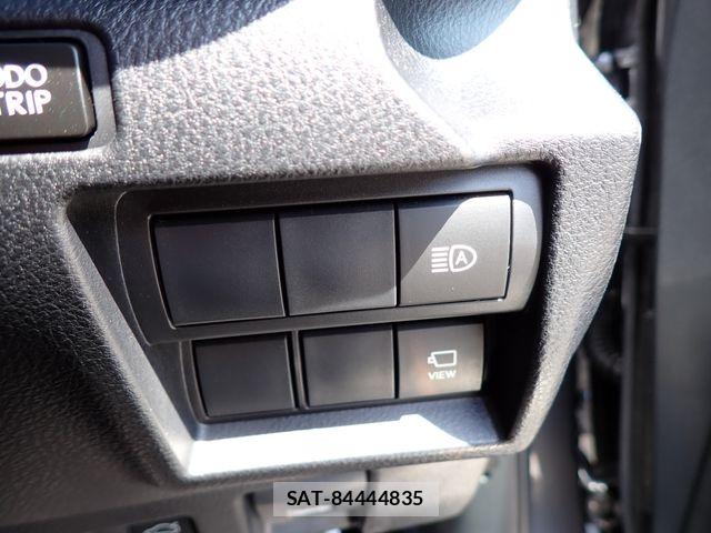 Lexus IS 2021-01 6907683-15