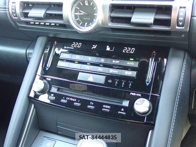 Lexus IS 2021-01 6907683-19