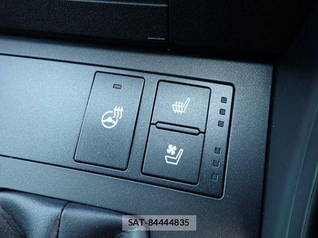 Lexus IS 2021-01 6907683-22