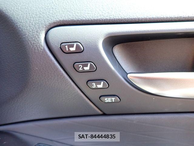 Lexus IS 2021-01 6907683-24