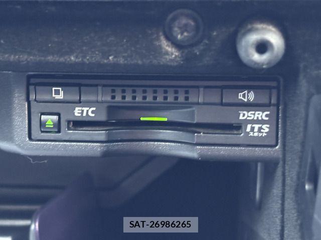 Lexus IS 2013-10 6907698-11