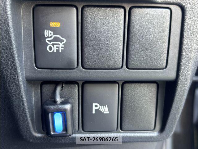 Lexus IS 2013-10 6907698-8