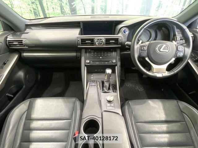 Lexus IS 2017-05 6907695-1