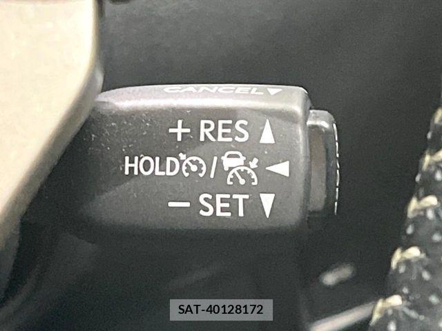 Lexus IS 2017-05 6907695-4