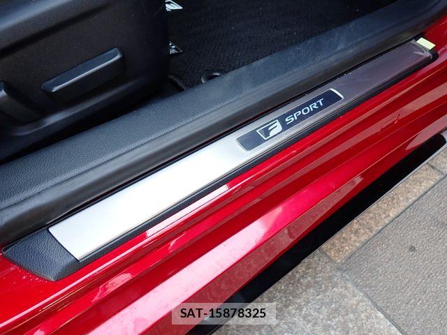 Lexus IS 2023-01 6907684-24